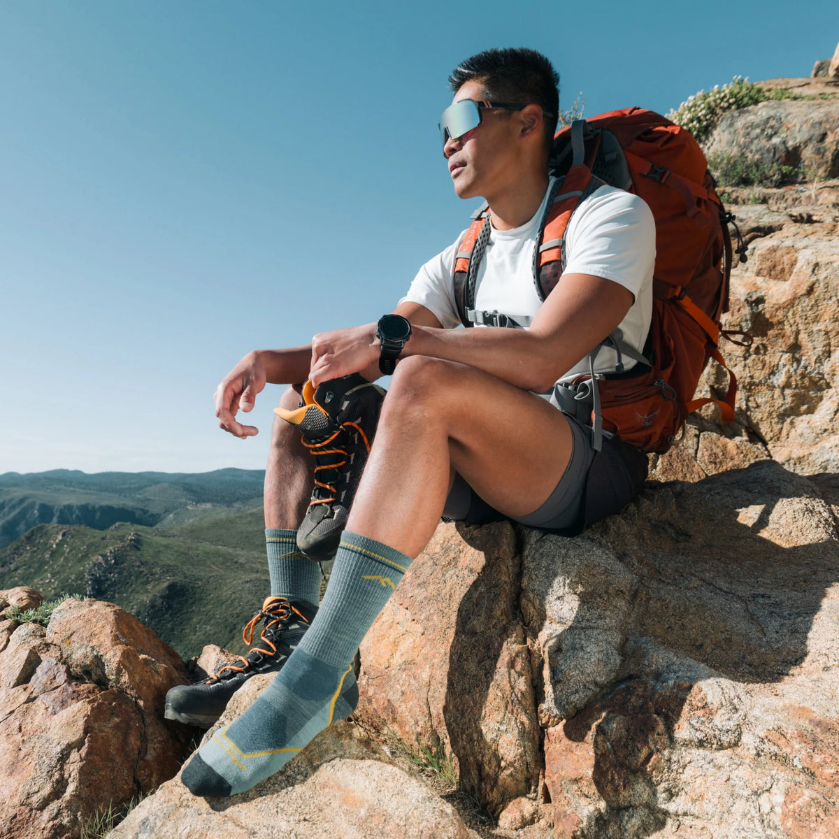 Men's Light Hiker Boot Lightweight Hiking Socks